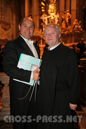 2010.10.09_20.52.22.jpg - LH Stv. Mag. Wolfgang Sobotka mit Gastgeber Pfarrer P.Franz H�rmann, der selbst Musikbegeisterter ist und Musik am Gymnasium Seitenstetten unterrichtet.  Seit 01.09.2010 ist er Wallfahrtspfarrer am Sonntagberg.