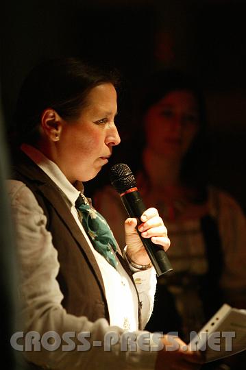 2007-12-16_18.44.04.JPG - Brigitte Siakala, Mitarbeiterin der LeHi Haag.