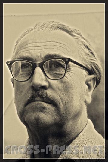 2008.06.08_11.12.13_01.jpg - Der Universalk�nstler Kunibert Zinner erhielt von Bgm. Heuras den Beinamen "Leonardo von St.Peter".