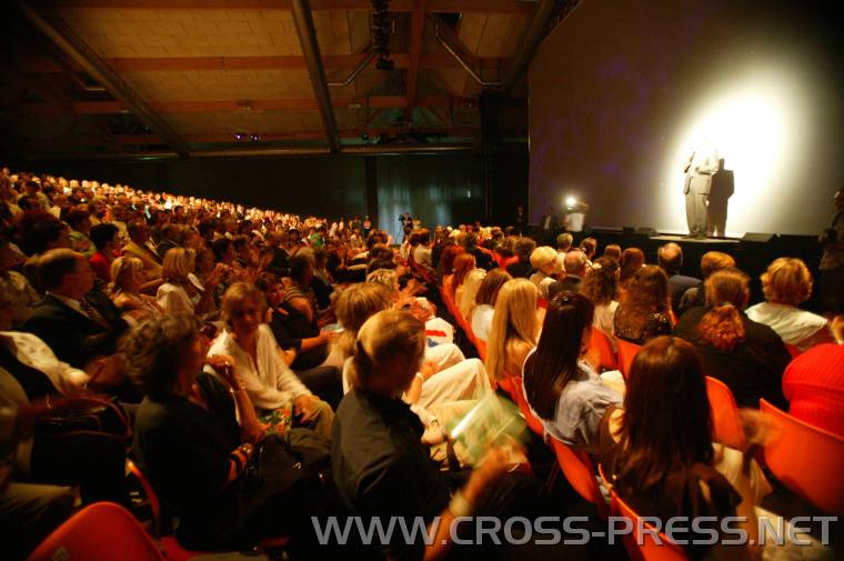 05.07.20_022 Die grelle Lichterscheinung ist nicht etwa der himmlische Vater, sondern  ...