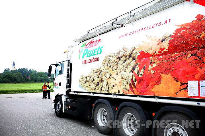 2009.05.15_13.07.42.jpg - Die Gemeinden St.Peter und Seitenstetten heizen bereits mit �ko-Pellets.