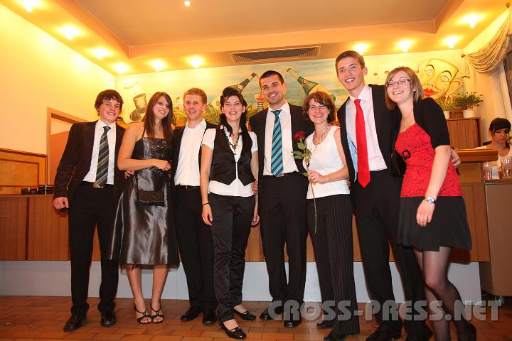 2009.09.26_22.11.53.jpg - Vom Musikverein Aschbach: Hannes B�hringer, Liesa Schoder, Stefan Schoder, Veronika Pfeiffer, Manfred Hubegger, Daniela Deinhofer, Michael Hubegger und Birgit Hagenhuber.