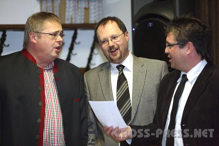 2010.01.08_21.25.00_01.jpg - Abschlie�end wurde nat�rlich wieder die Ertler Hymne gesungen.