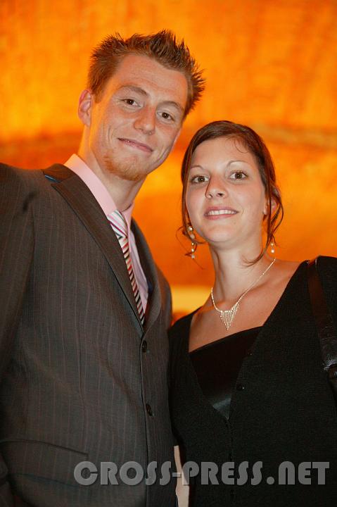 2007.09.22_23.28.12.JPG - Johannes Heuras, B�rgermeistersohn und ehem. Sch�ler des Stiftsgymnasiums, mit Freundin Sarah Pils.