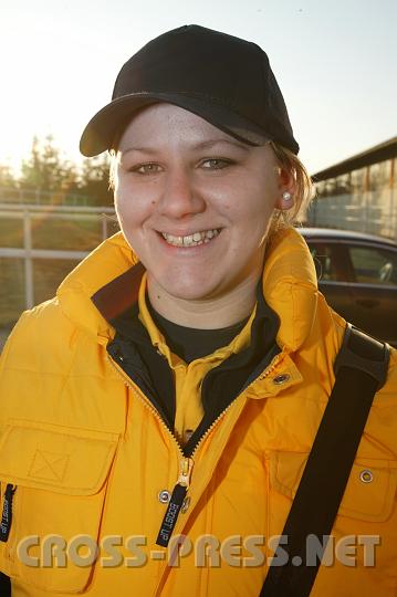 2008-02-20_16.42.47.JPG - Caroline, die Wahlkampfhelferin.