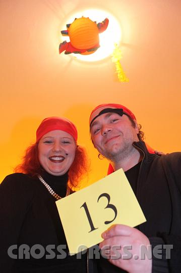 2009.02.14_22.36.33.jpg - Den gl�cklichen 13. und zugleich den ersten Platz von hinten ;) schafften Regina Riel und Christian Schmidbauer.