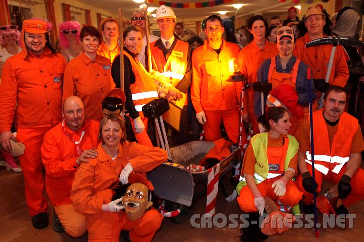2009.02.14_22.26.27.jpg - Den 2. Platz gewannen die "Gehsteig-Wegmocha" aus St.Michael.