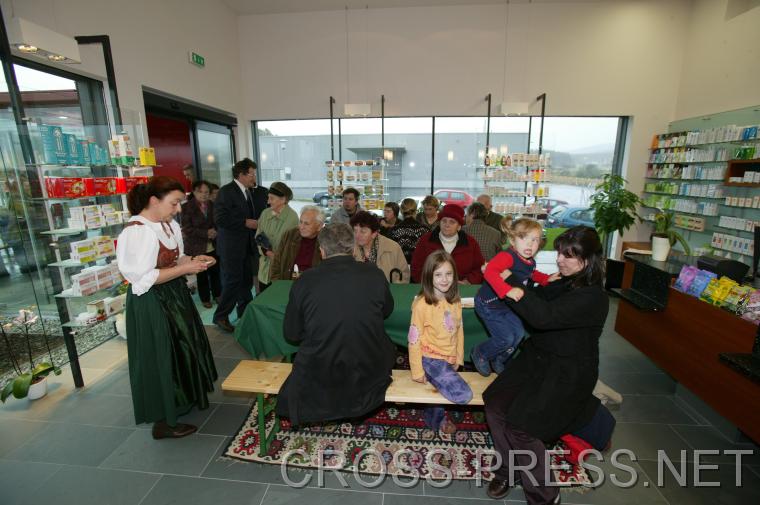 06.10.29_010 '... und dann k�nnt ich Ihnen da noch ein Mittelchen empfehlen...' ;)