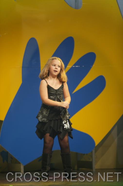 06.11.05_312 Kindermodenschau