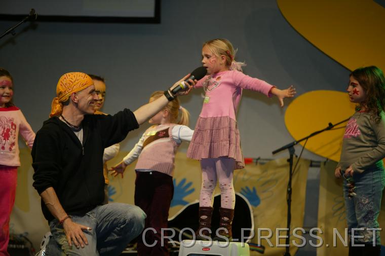 06.11.05_478 Mitmach-Konzert von Kinderliedermacher Bernhard Fibich. http://members.aon.at/kinderlieder