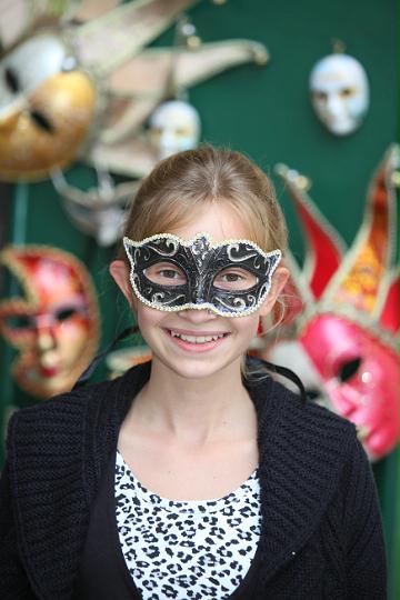 2011.09.17_13.25.02.jpg - Auf Schloss Schallaburg dauert heuer die Karnevalszeit fast ein ganzes Jahr lang.  :)