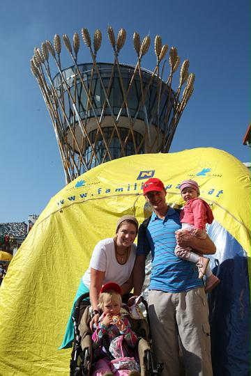 2011.09.25_13.56.30.jpg - Wie viele andere Familien auch, nimmt Familie Wingelhofer aus Nöchling jedes Jahr an NÖ Familienwanderungen teil.