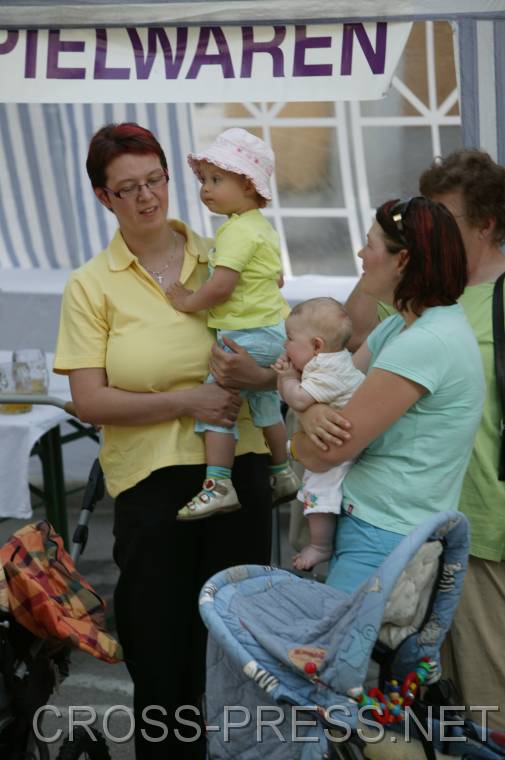 06.06.17_107 Puppen beim Spielwarenh�ndler eingekauft ?  ;)