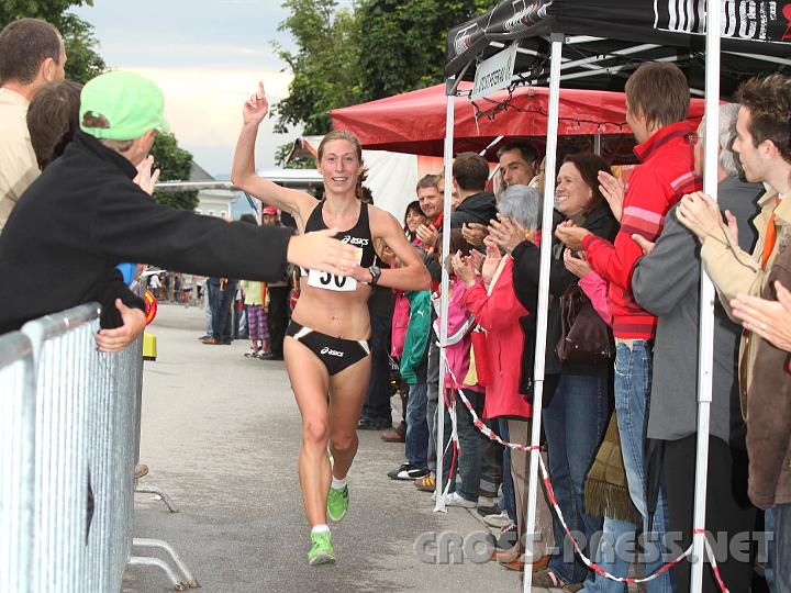 2009.06.20_18.36.15.jpg - Laufen ist das H�hste !  :)