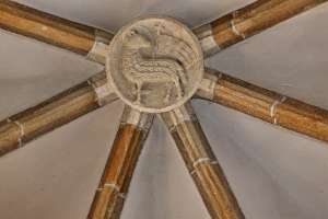 2004.09.18_17.40.38 Lamm Gottes als Verbindungspunkt der Gewölberippen.