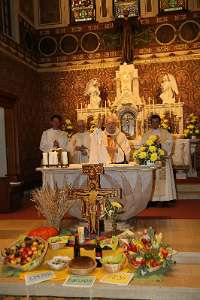 Klosterkirchen Kirtag Abschluss-Segen von Pfr. Franz Kaiser.